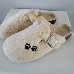 Cozy Cream Sherpa Slippers with Paw Print